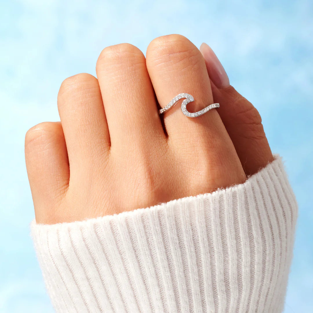 Devori Jewelry Diamond Wave Ring
