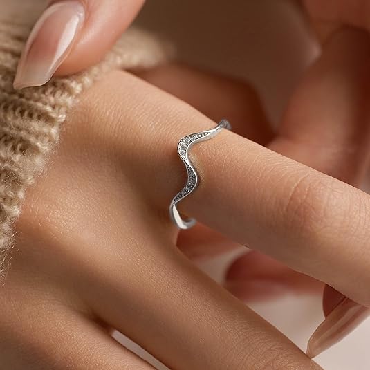 The Devori Jewlry Stack Wave Ring
