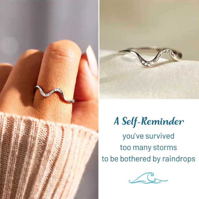 The Devori Jewlry Stack Wave Ring
