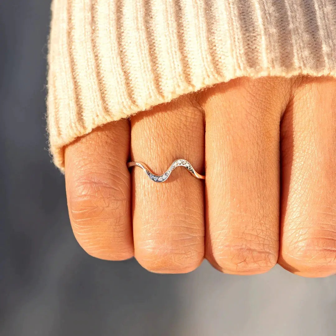 The Devori Jewlry Stack Wave Ring