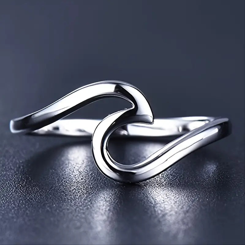 The Devori Jewelry Plain Wave Ring