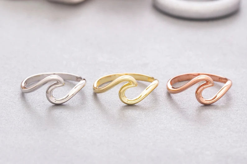 The Devori Jewelry Plain Wave Ring