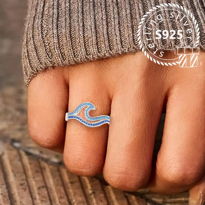The Devori Jewelry Blue Diamond Wave Ring
